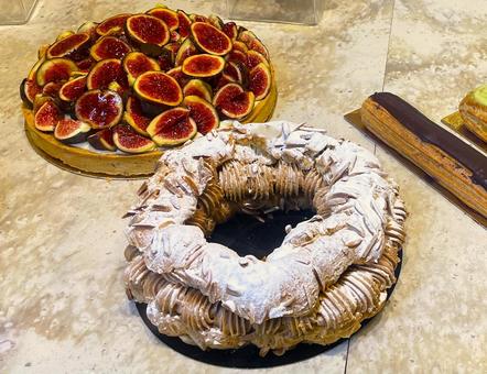 ケーキ ケーキ フランス,ケーキ,パリ・ブレストの写真素材