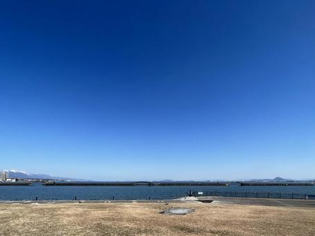 琵琶湖の湖畔風景 日本一の湖 琵琶湖の湖畔風景 日本一の湖 琵琶湖,湖畔,滋賀県の写真素材