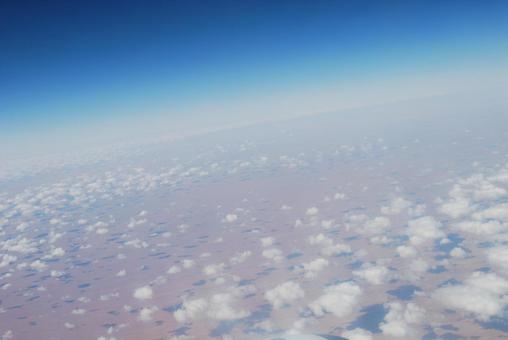 眼下に広がる空 眼下に広がる空の写真