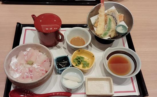 A luxurious set meal of sea bream chazuke with dashi broth, JPG