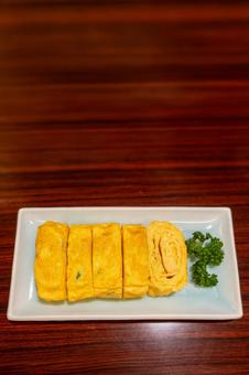 ふんわり卵焼き ふんわり卵焼き 卵焼き,縦構図,卵の写真素材