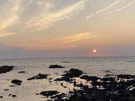 夕焼けの海岸 夕焼けの海岸 北海道,風景,海岸の写真素材