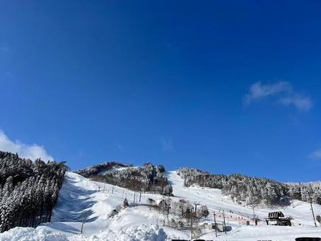 山頂からみる空 山頂からみる空 空,晴れ,自然の写真素材