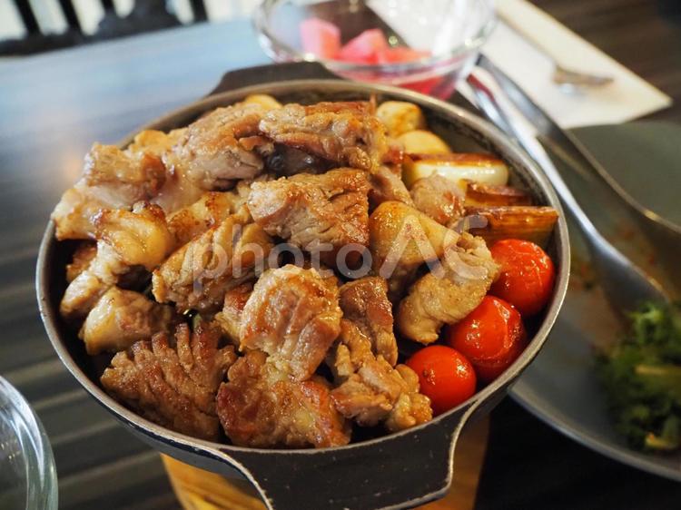 サムギョプサル【完成した場面】 サムギョプサル,焼き肉,韓国の写真素材