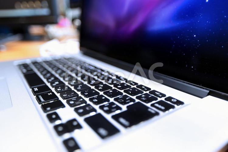 MacBookProのキーボード ノート,ノートパソコン,macの写真素材