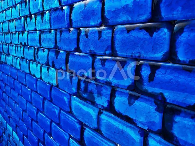 青いガラスのタイルの壁 青,ガラス,グラスの写真素材