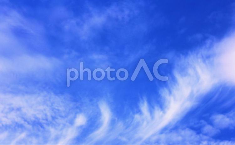 秋空の美しさ 青い空,秋の空,青空の写真素材