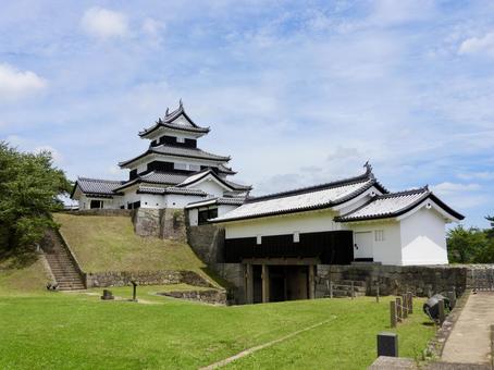 本丸から見上げる白河小峰城御三階櫓2 本丸から見上げる白河小峰城御三階櫓2の写真