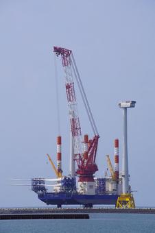 風力発電機の設置工事の風景 風力発電機の設置工事の風景 工事,風力発電機,エコの写真素材