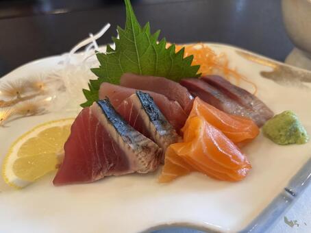 刺身盛り合わせ 刺身,サーモン,かつおの写真素材