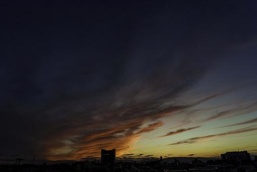 秋の夕暮れ 秋の夕暮れ 夕景,夜の訪れ,夕暮れの写真素材