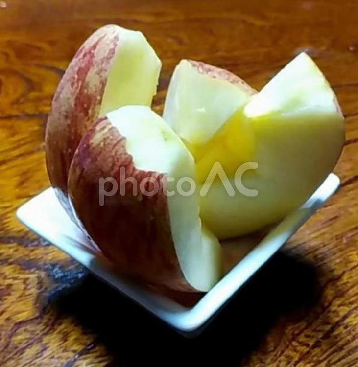 R5.12.01　カットりんごサンふじ2 りんごサンふじ,りんご,リンゴの写真素材