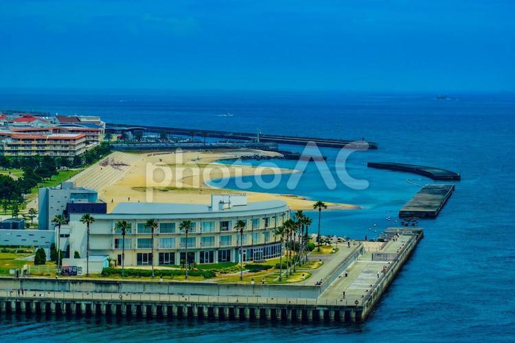 海岸の湾とリゾートホテル（明石市） 海岸,湾,リゾートホテルの写真素材