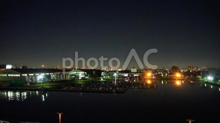 冬の船橋の港＆市街の夜景（千葉県船橋市） 冬,船橋市,港の写真素材