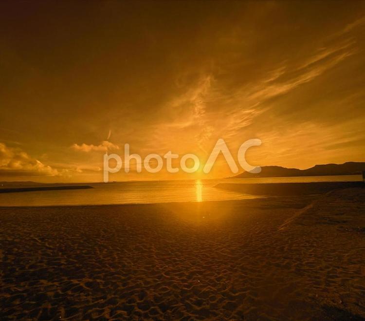 海のある風景 海,夕焼け,沖縄の写真素材