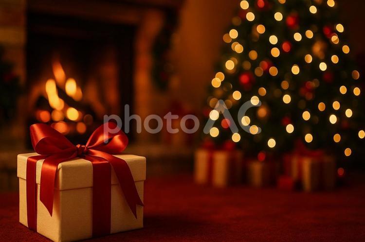 クリスマスプレゼントと暖炉の温もり クリスマス,プレゼント,暖炉の写真素材