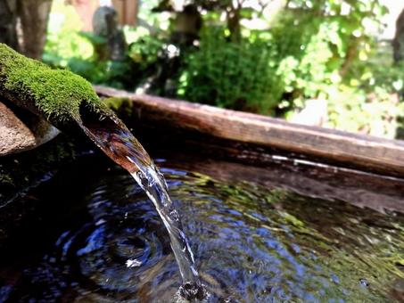 Image of spring water, JPG