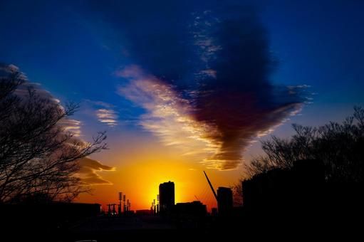 青空と夕焼けの対比 青空と夕焼けの対比 夕焼け,青空,空の写真素材