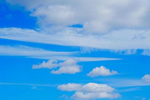 青い空と白い雲 青い空と白い雲の写真