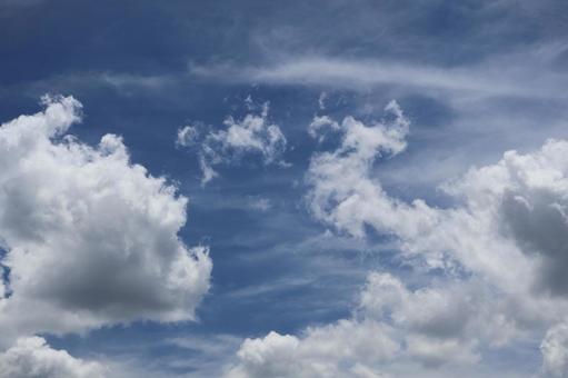 青空に色々な雲のある空の風景 青空に色々な雲のある空の風景 青空,色々な,雲の写真素材