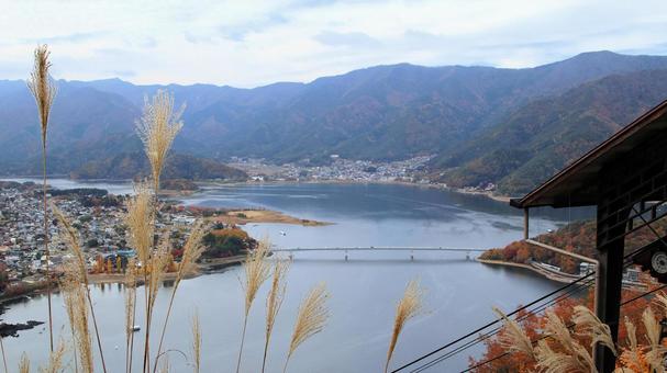 富士山パノラマロープウェイ山頂駅にて 紅葉,秋,富士山パノラマロープウェイの写真素材