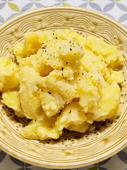 シンプルポテトサラダ1 シンプルポテトサラダ1 ポテトサラダ,ポテサラ,チーズの写真素材