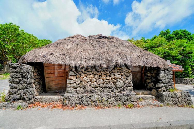 竹富島のビジターセンターのフナヤー跡 竹富島,フナヤー,ゆがふ館の写真素材