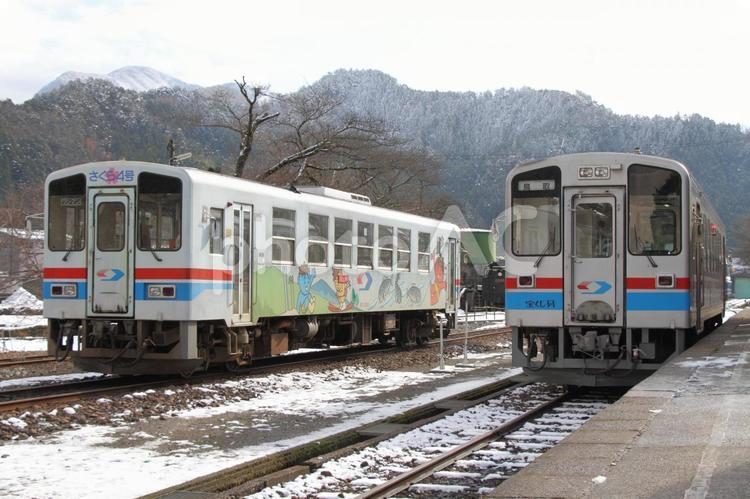 若桜鉄道、WT3300型とWT3000型 若桜鉄道,若桜駅,駅の写真素材