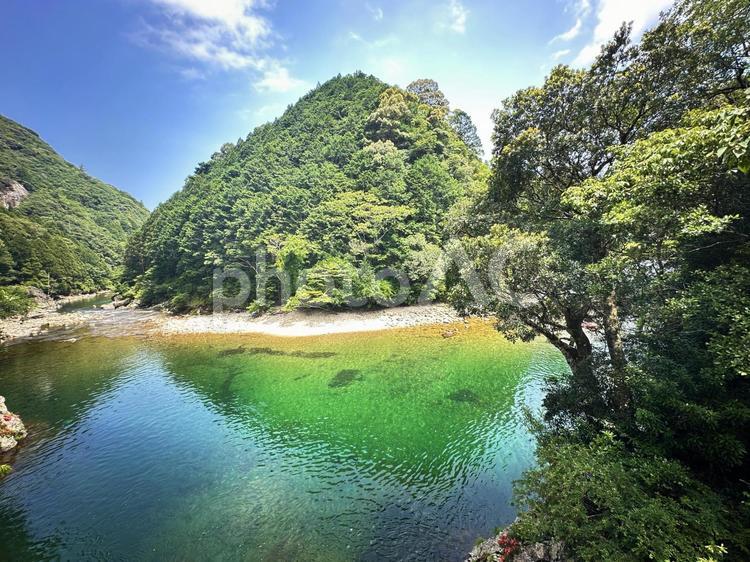 新宮市　高田川　清流 高田川,河川敷,清流の写真素材