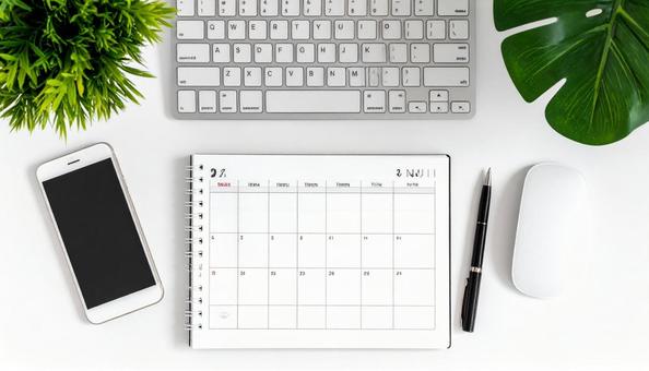 キーボード　カレンダー　手帳　ビジネスの写真