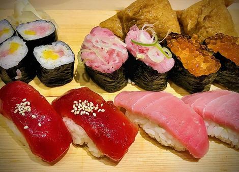 新鮮で美味しいお寿司シリーズ 新鮮で美味しいお寿司シリーズ 寿司,お寿司,マグロの写真素材