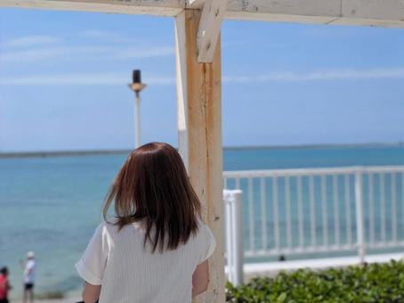 沖縄の海と女性 海,女性,人の写真素材