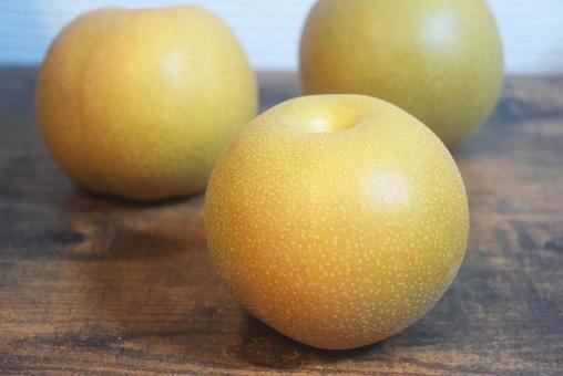 秋の味覚:甘い梨 秋の味覚:甘い梨の写真