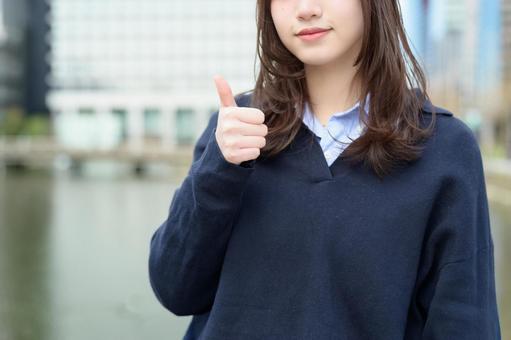 グッドポーズをする女子高生 グッドポーズをする女子高生 高校生,グッド,女子高生の写真素材