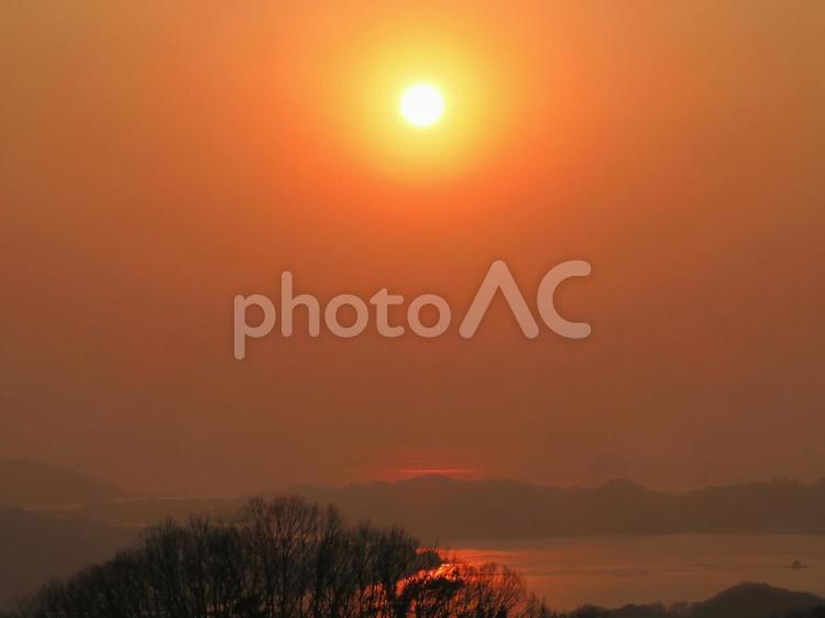 瀬戸の夕暮れ 風景,夕日,マジックアワーの写真素材