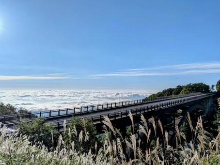 秋のはじまり 雲海,雲,青空の写真素材