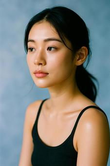 透明感がある美人な若い女性 透明感がある美人な若い女性の写真