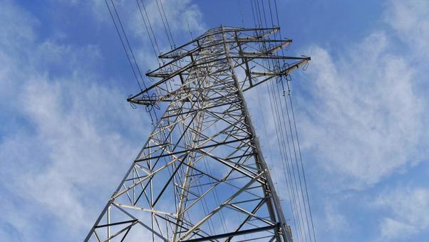 鉄塔と電線 3 鉄塔と電線 3 送電線,鉄塔,架空送電線の写真素材
