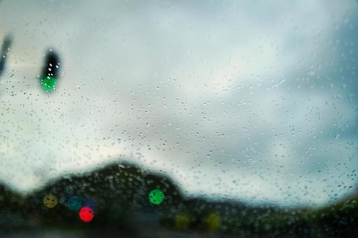 雨 ドライブ 運転 雫 水滴,落ち着く,雫,バックグラウンド,背景素材,壁紙,雨,しっとり,テクスチャ,湿気,憂鬱,アンニュイ,流れ落ちる,台風,湿度,ネガティブ,雨音,しとしと,雨の日,田舎の景色,通り雨,梅雨時期,ガラスの水滴 低気圧 豪雨 雨 ドライブ 運転 雫 水滴,落ち着く,雫,バックグラウンド,背景素材,壁紙,雨,しっとり,テクスチャ,湿気,憂鬱,アンニュイ,流れ落ちる,台風,湿度,ネガティブ,雨音,しとしと,雨の日,田舎の景色,通り雨,梅雨時期,ガラスの水滴 低気圧 豪雨の写真