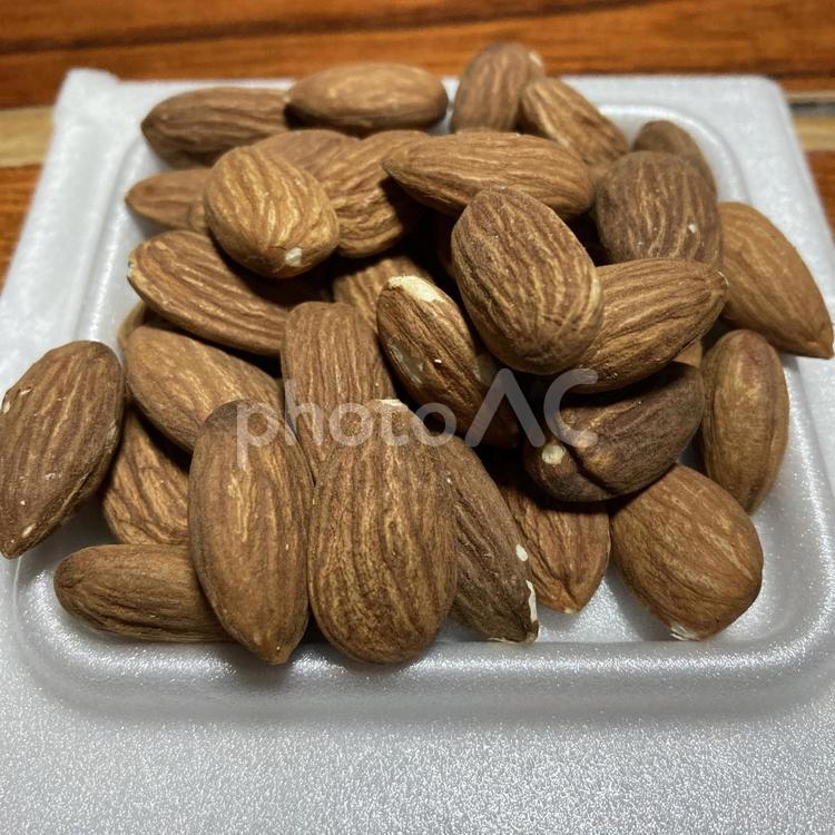 アーモンド　納豆の蓋　多 ナッツ,アーモンド,ローストの写真素材