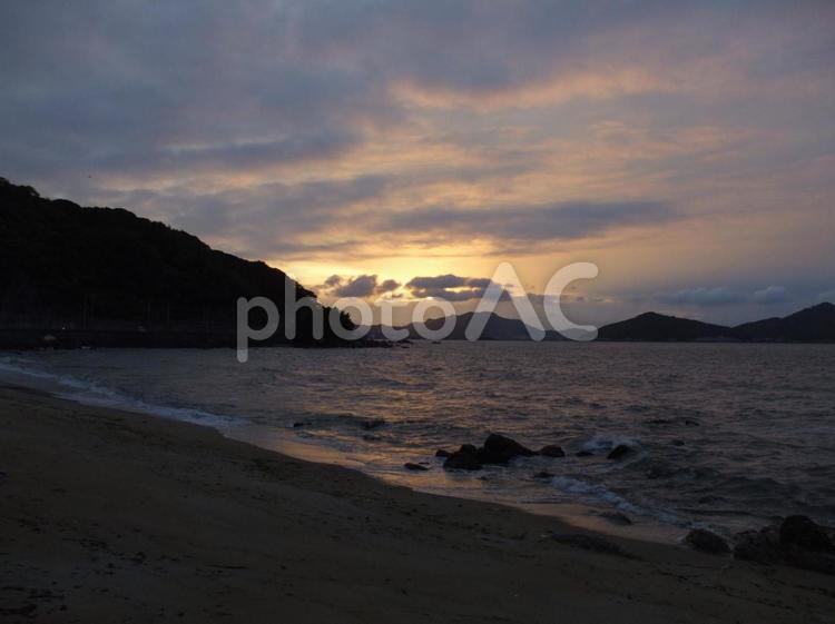 海辺の夕焼け 海,風景,自然の写真素材