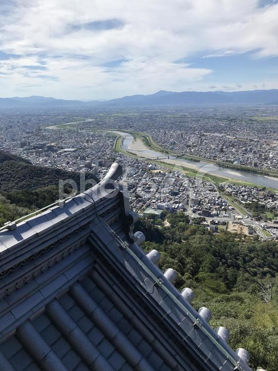 岐阜城から街を望む 岐阜城,金華山,山の写真素材