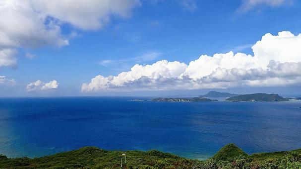 慶良間諸島渡嘉敷島の照山展望台からの風景 慶良間諸島渡嘉敷島の照山展望台からの風景 照山展望台,渡嘉敷,海の写真素材