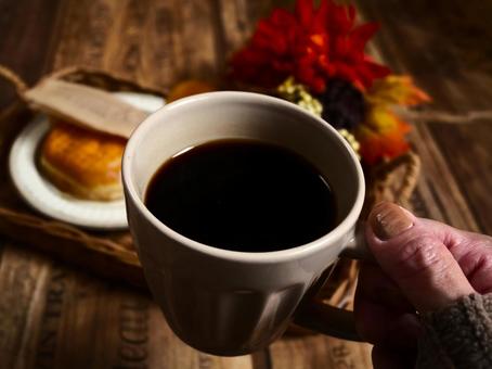 秋のコーヒータイム.3 珈琲,ブレイクタイム,ホットコーヒーの写真素材