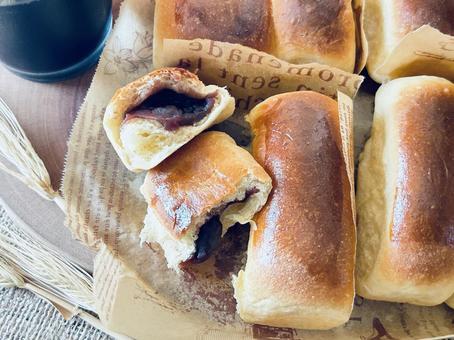 コッペパン あんぱん コッペパン あんぱん パン,コッペパン,あんぱんの写真素材