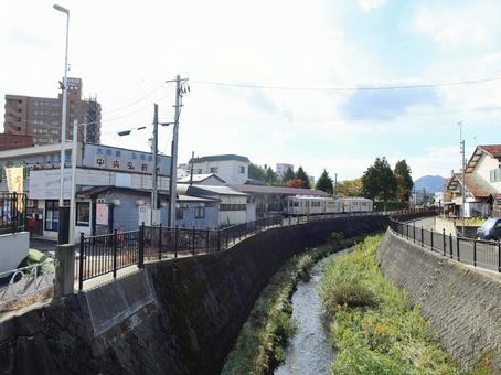 弘南鉄道大鰐線 中央弘前駅 弘南鉄道大鰐線,中央弘前駅,土淵川の写真素材