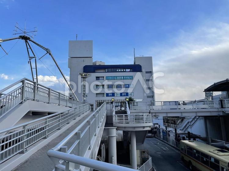 戸塚駅前　風景 戸塚駅前,風景,ビルの写真素材