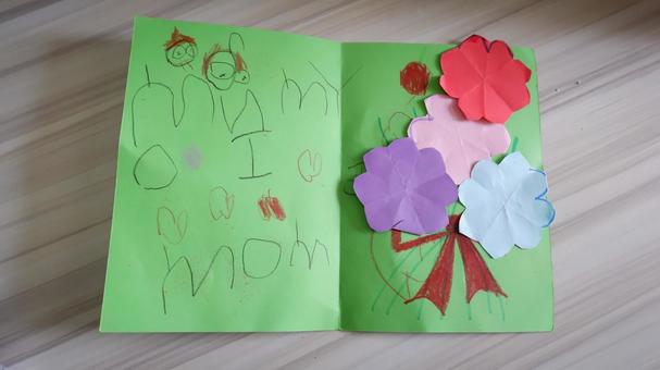 子どもの手作り母の日メッセージカード 子どもの手作り母の日メッセージカード 母の日,カーネーション,メッセージカードの写真素材