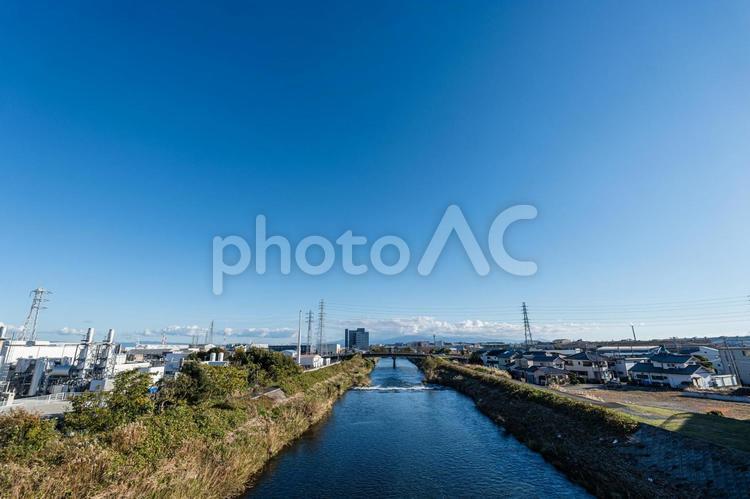 夢の大橋から望む潤井川と街 潤井川,富士市,富士の写真素材