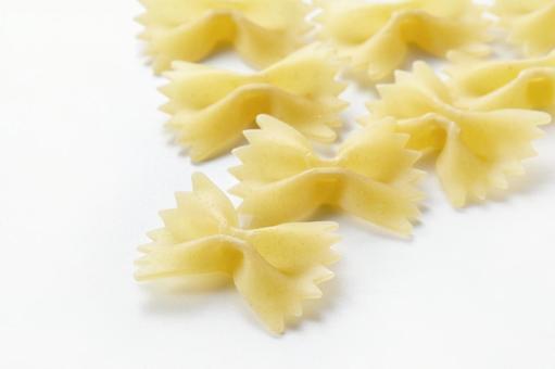 パスタ ファルファッレ パスタ ファルファッレの写真